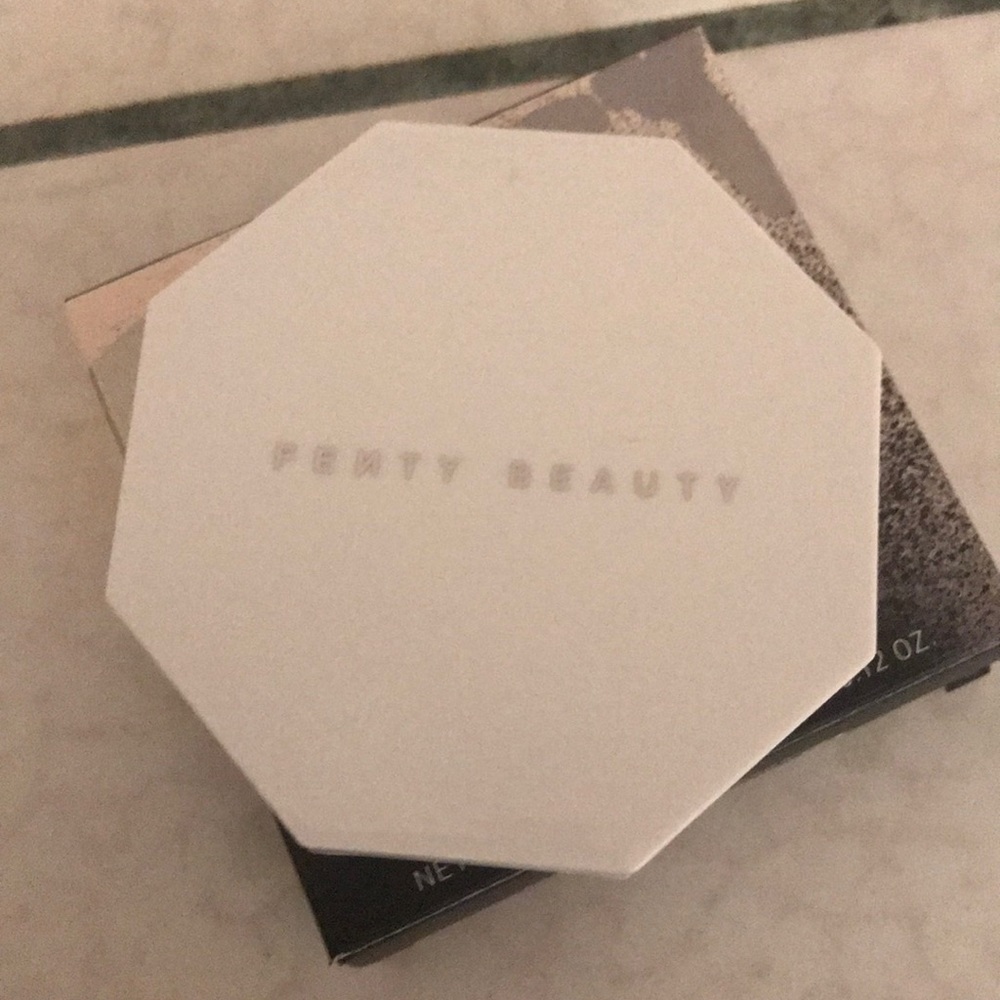 Eye shadow not use - Picture 3 of 3